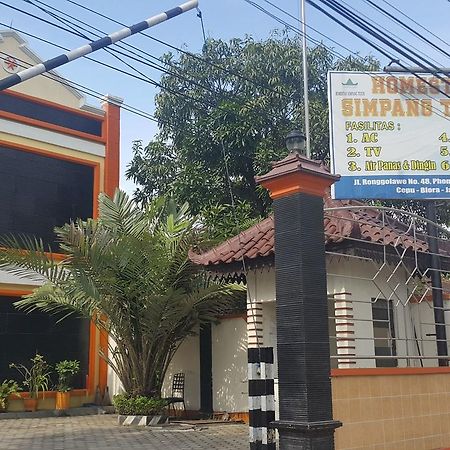Cepu Simpang Tujuh酒店 外观 照片