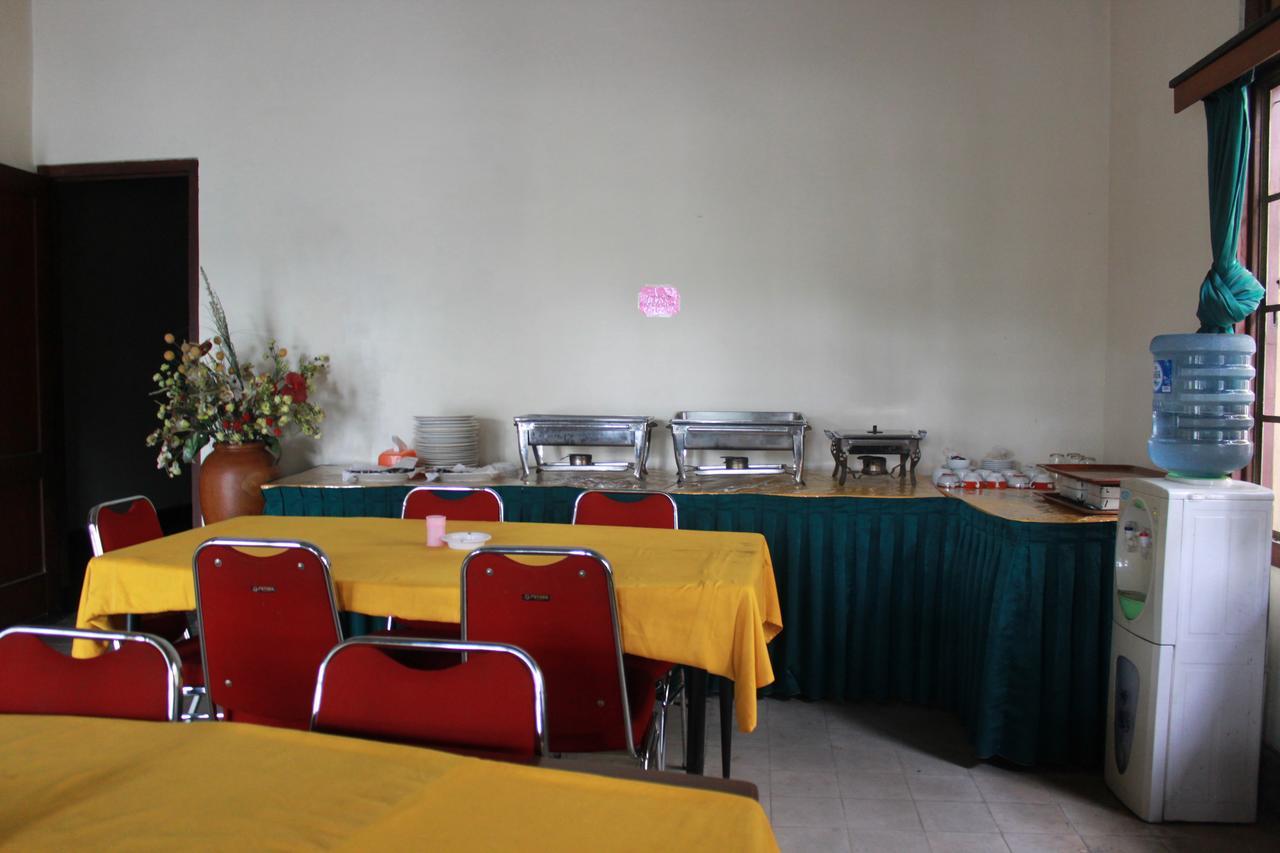 Cepu Simpang Tujuh酒店 外观 照片