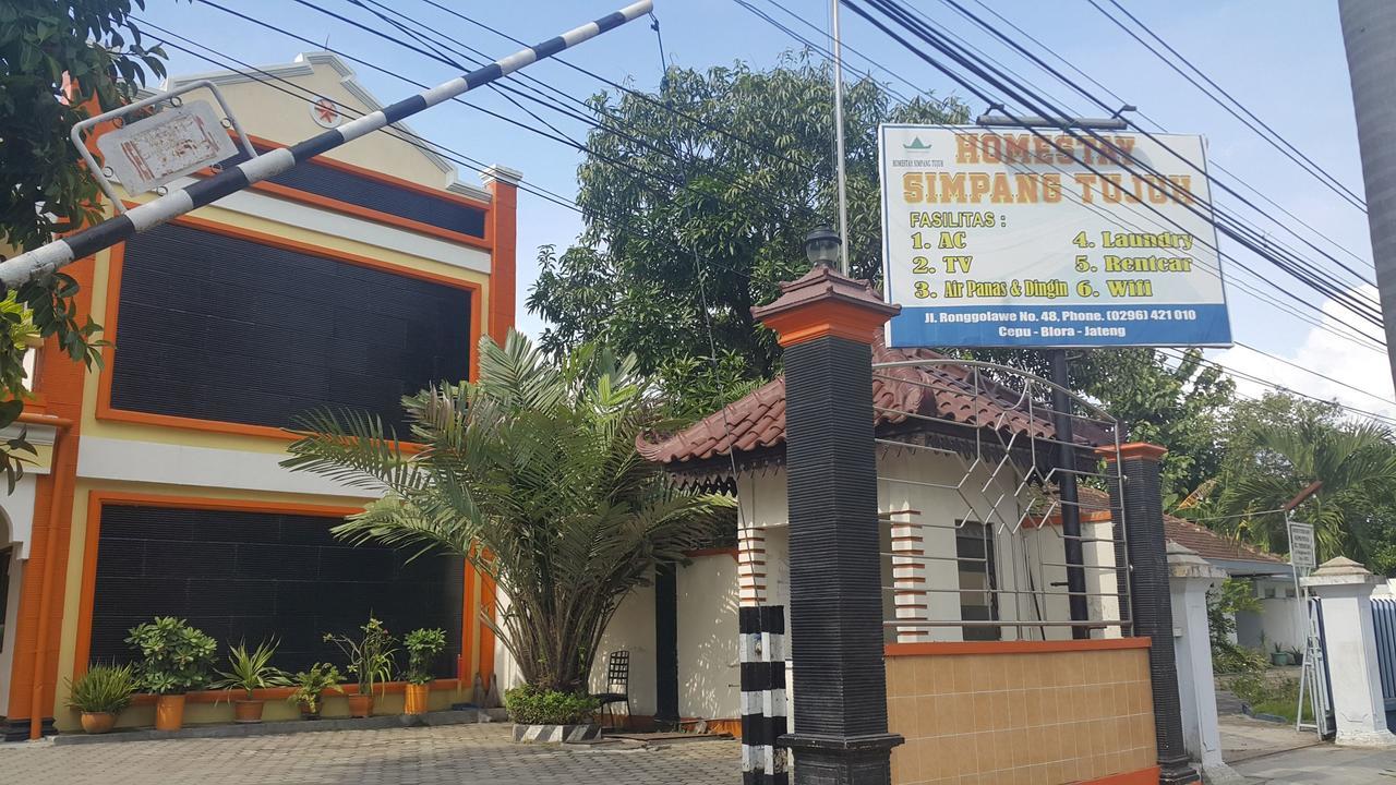 Cepu Simpang Tujuh酒店 外观 照片